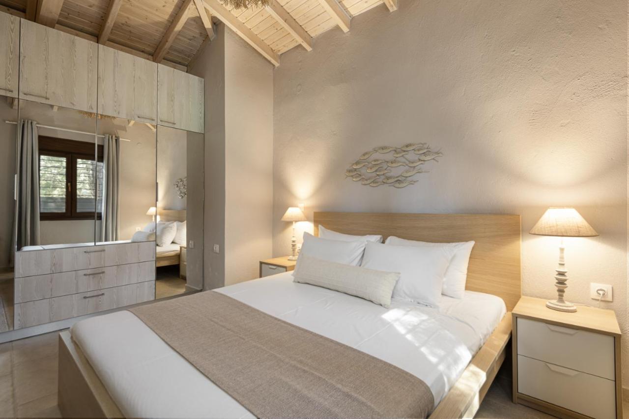 Blue & Indigo Turtles Apartments, #feelslikehome * Vourvourou